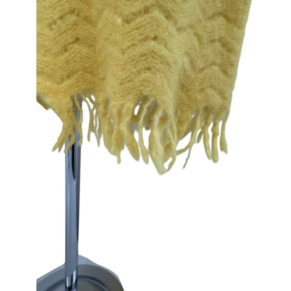 Vtg Asia Knitters Yellow 100% Wool Sweater Vest Top Zigzag Pattern Fringe Hem SM - Picture 3 of 6